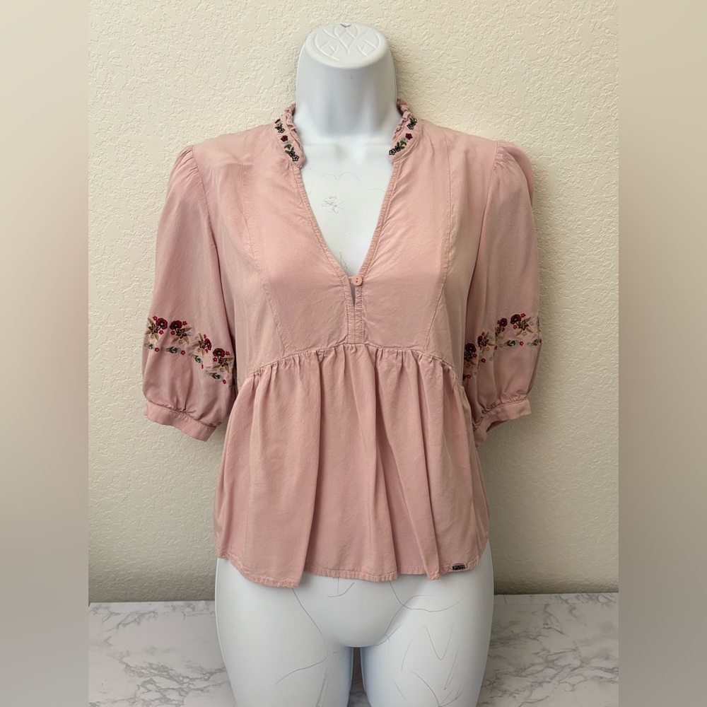 Exit Urban And Vintage Womens Blouse Floral 3/4 Sleeve Sz M Pink Embroidered​